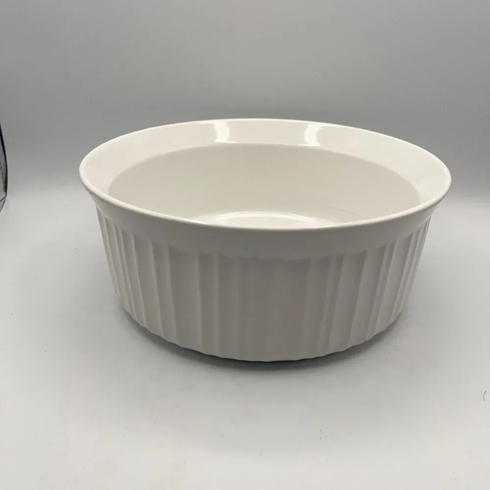 Corning Ware French White 2. 5 Quart Stoneware Round Casserole Baking Dish USA
